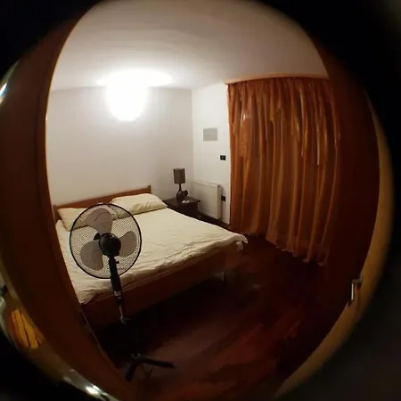 Guest house Perfecto Correcto Pula